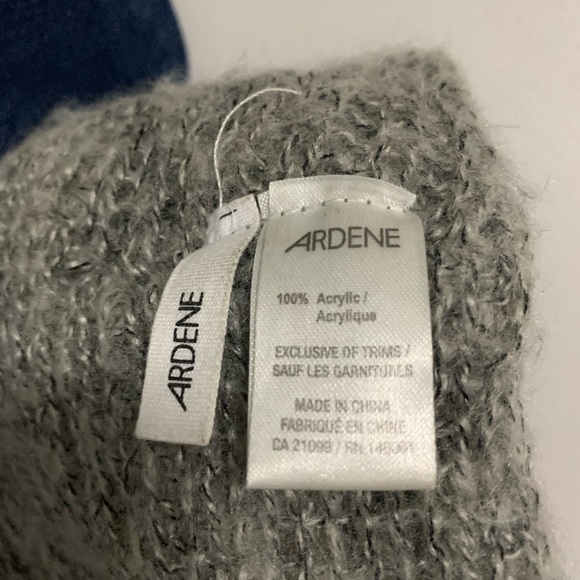 (2for$20) Cozy Ardene Grey Knit Infinity scarf - Picture 4 of 4